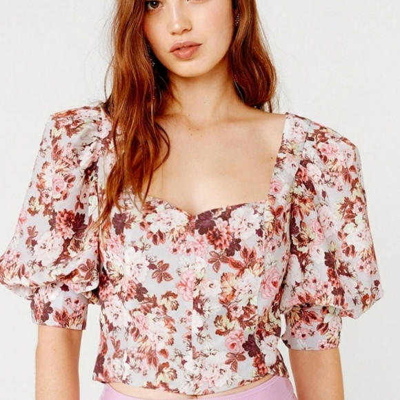 ❤&🍋 Houston Lace Up Crop Top - Picture 2 of 3